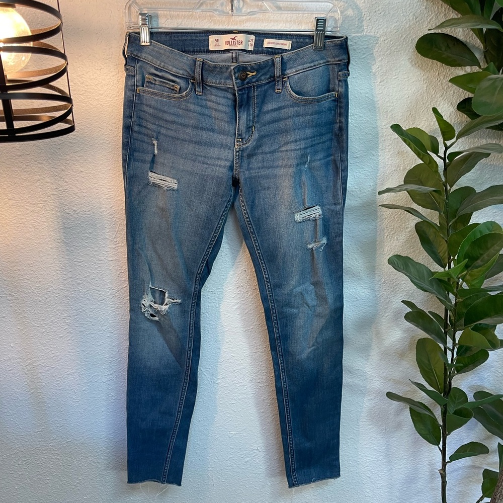 Hollister Ripped Skinny Jeans in Blue